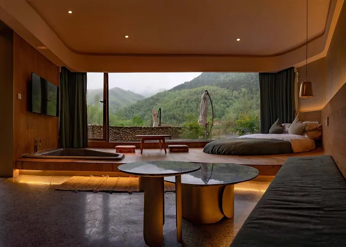 Tonglu Tiankong Miling Homestay